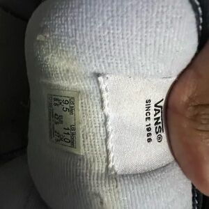 Vans Knu Skool Skate Shoes